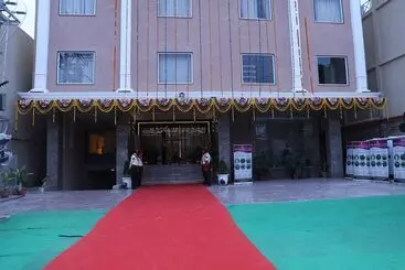 Hotel The Royal Class