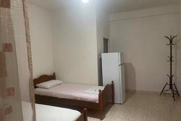 پانسیون Ibras House