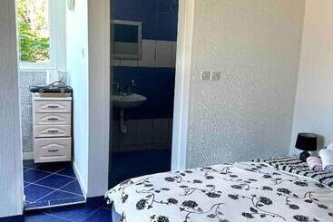 پانسیون Apartments Maya