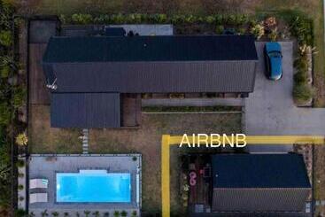 Pensió Private By The Beach