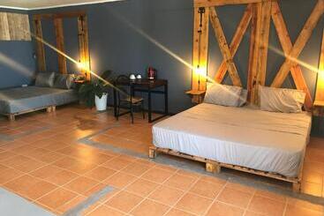 Hotel Bon Vivant Front De Mer   Ile Rodrigues