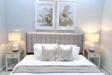 Krisa Scarlet’s Farmhouse