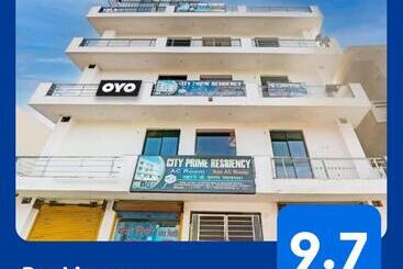 Oyo Flagship Hotel Cp Residency