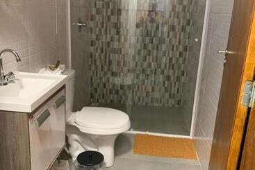 پانسیون Canto Gira Sol Suíte Flor