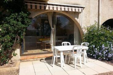 פנסיון Studio Indépendant Au Calme