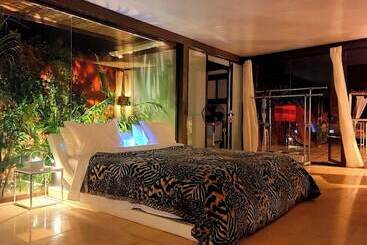 ホテル Ddg Retreat