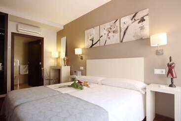هتل Dormavalencia Hostel Regne