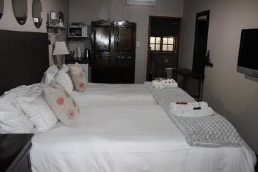 בית מלון כפרי Foreigners Friend Guest House