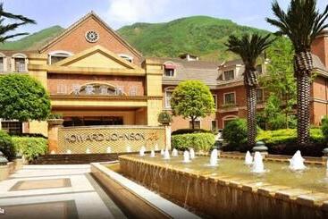 Hotel Howard Johnson Life Mountain View Chengdu