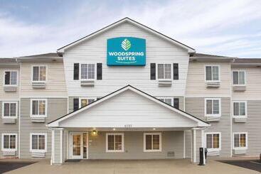 ホテル Woodspring Suites Cincinnati Fairfield