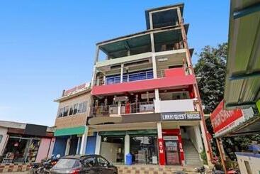 Alberg Lakhi S Homestay