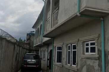 هتل Elders Hospitality And Comforts