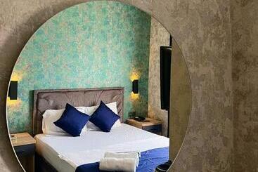 Hotel Güneşli̇ Ai̇rport Sui̇te