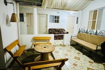 هاستل Hostal Villa Marta