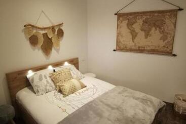 ペンション Logement Cosy Avec Piscine Et Jacuzzi Privatifs 4 étoiles