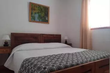 پانسیون Room In Lodge   Valparaluz House, 2 People, Private Bathroom No1641