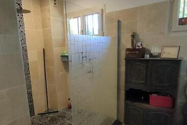 مبيت وإفطار Le Mas Du Coquelicot