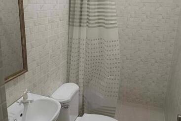 モーテル Daily Travellers Inn & Suites