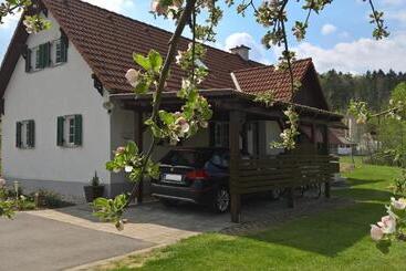 بنسيون Ferienhaus Am Bach