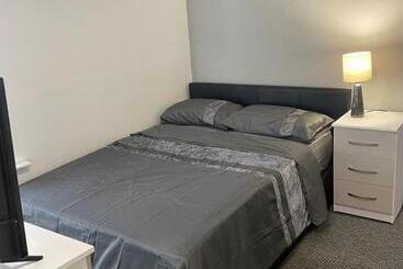 בית מלון כפרי Transformative Housing 6 Bedford