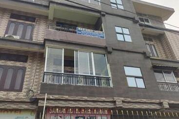 Pension (Hôtel basse catégorie) M&b Guest House