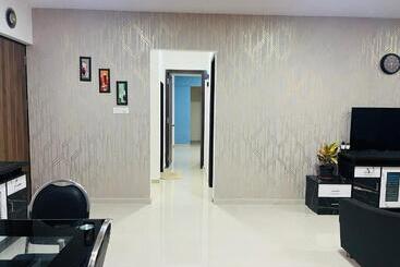 Pensió Sahukar Hospitality