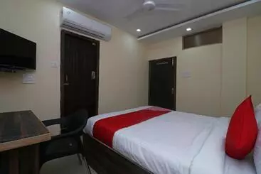 Hotel Oyo Flagship 47555 Abhinandan Stay House