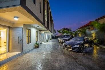 هتل The Muse Residences