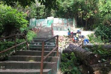 膳宿费 Room In Lodge   Ikogosi Warm Springs Resort Limited