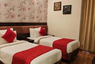 호스텔 Rosemallow Hotel New Delhi