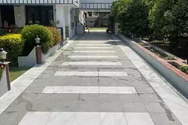 Hôtel Dhairya Villa Home Away From Home