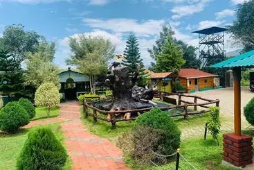 Hôtel Mistywood Resort And Restaurant