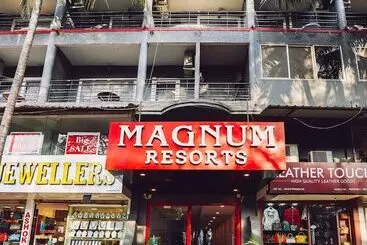 Hotel Magnum Resorts Near Candolim Beach