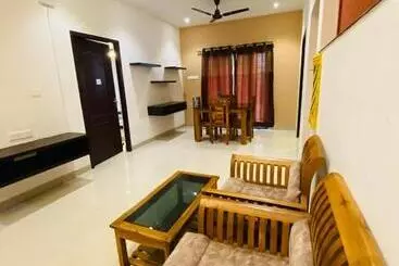 Hôtel Tulips Residency   Airport