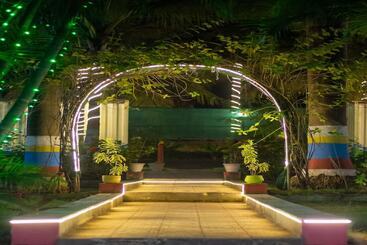 Kings Hotel & Resort