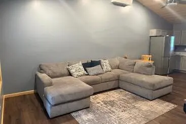 Motelli Riverside Suites