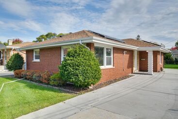 Hus på landet Park Ridge Vacation Rental: 17 Mi To Chicago