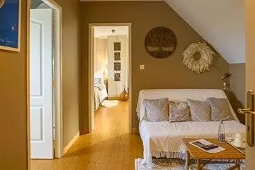 Majatalo Saint Coulitz