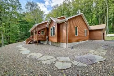 Mökkimajoitus Secluded Union Dale Home ~ 2 Mi To Elk Mountain!