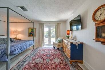 Vidéki Ház Stunning Marco Island Home W/ Covered Patio!