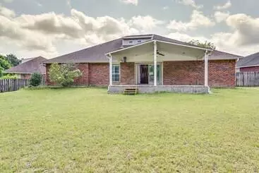 Mökkimajoitus Crestview Vacation Rental: Day Trip To Destin!