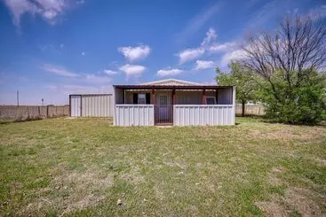 コテージ Stargaze, Hike & Kayak: Cabin Near Copper Breaks!