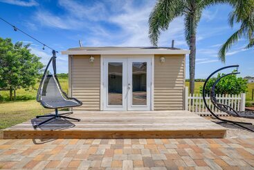 Landhus Fort Pierce Escape: Beach Entry Pool, Waterslide!