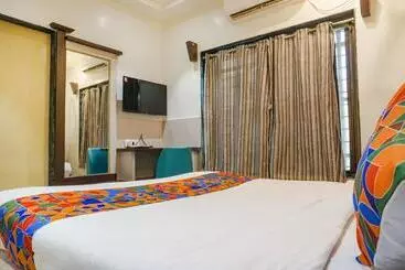 Fabhotel Tulsi Park   Nr Sai Baba Temple