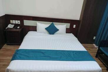 هتل Khach San Hung Vuong