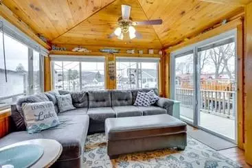 Lime Lake Cottage W/ Lakefront Deck & Dock!