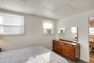 Sister Lakes Cottage W/ Dock & Grill!