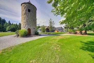 コテージ Modern Sandpoint Home W/ Lake Pend Oreille View!