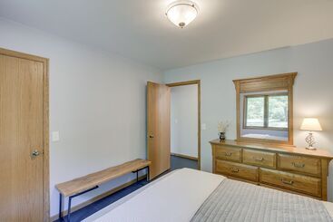 بيت ريفى Secluded Wautoma Home W/ Fire Pit!