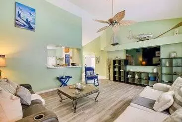 Mökkimajoitus Sunny Home W/ Pool & Lanai   Near Rainbow River!